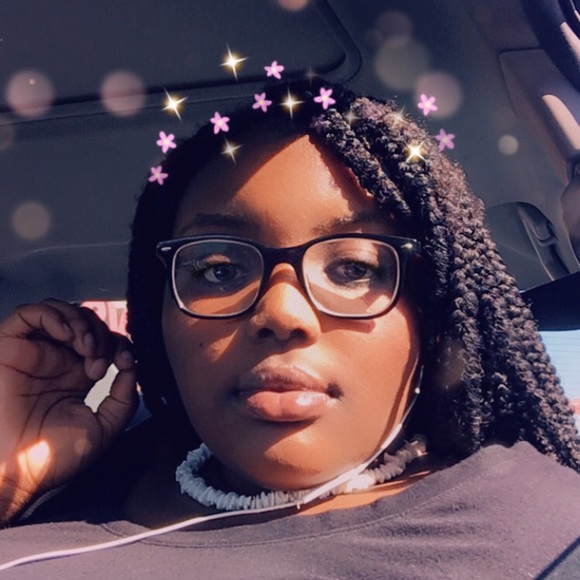 Meet your Posher, Debbie - Picture 1 of 1